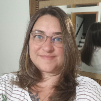 Profa. Cláudia Santos